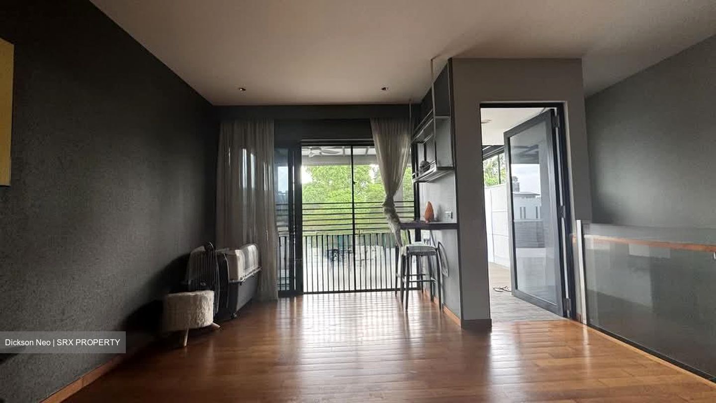 Upper Bukit Timah Road (D21), Terrace #558305411